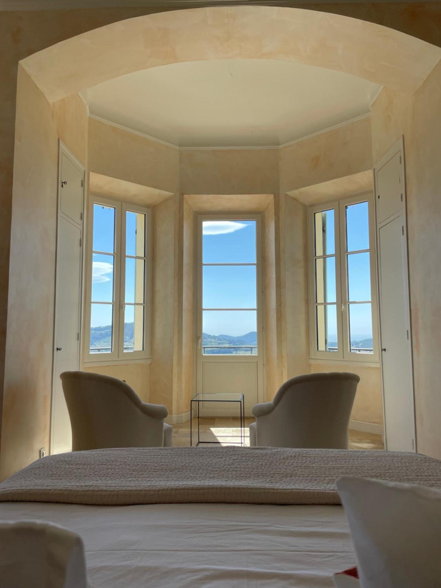 Le Chateau Des Costes Le Castellet  Buitenkant foto