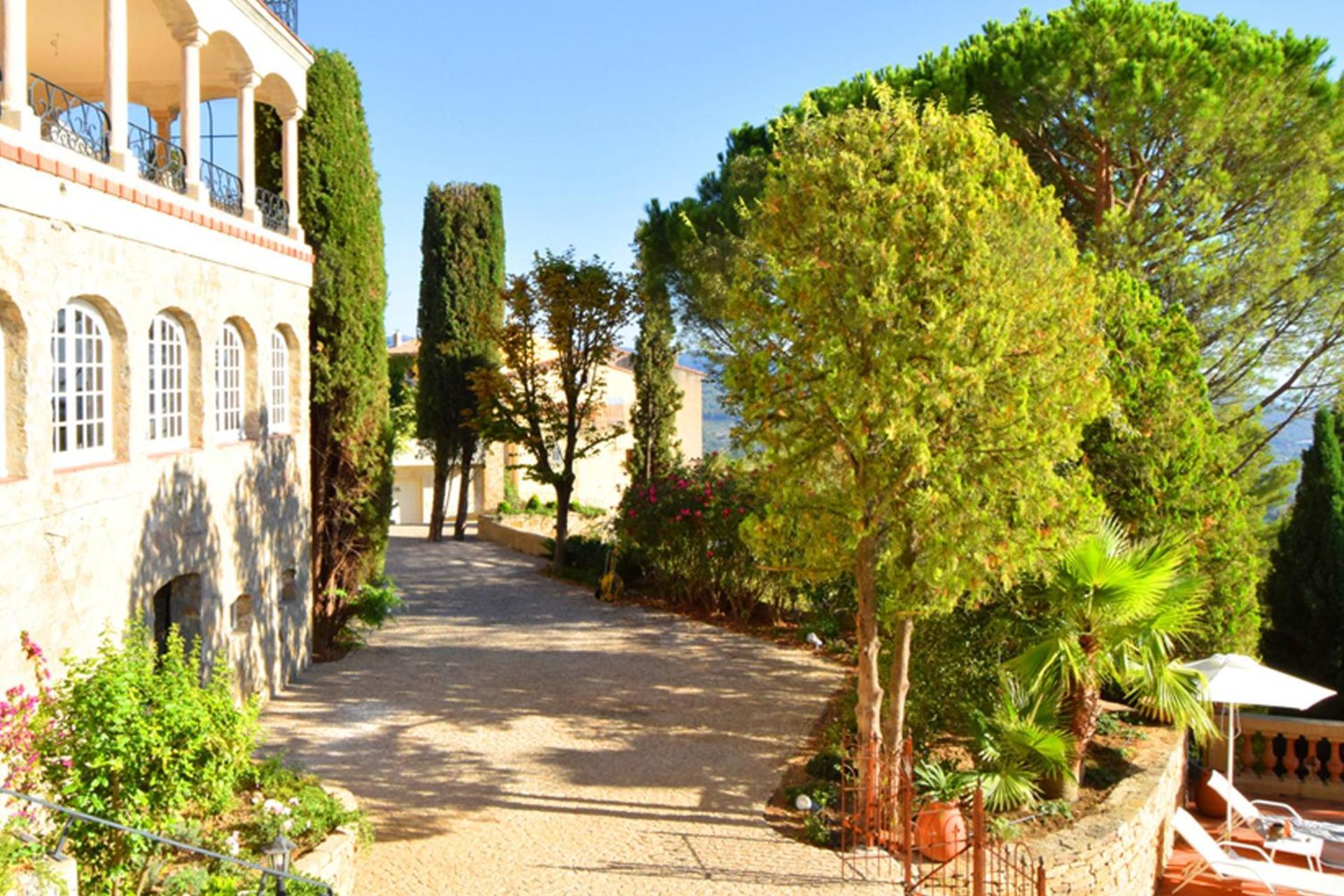 Le Chateau Des Costes Le Castellet  Buitenkant foto