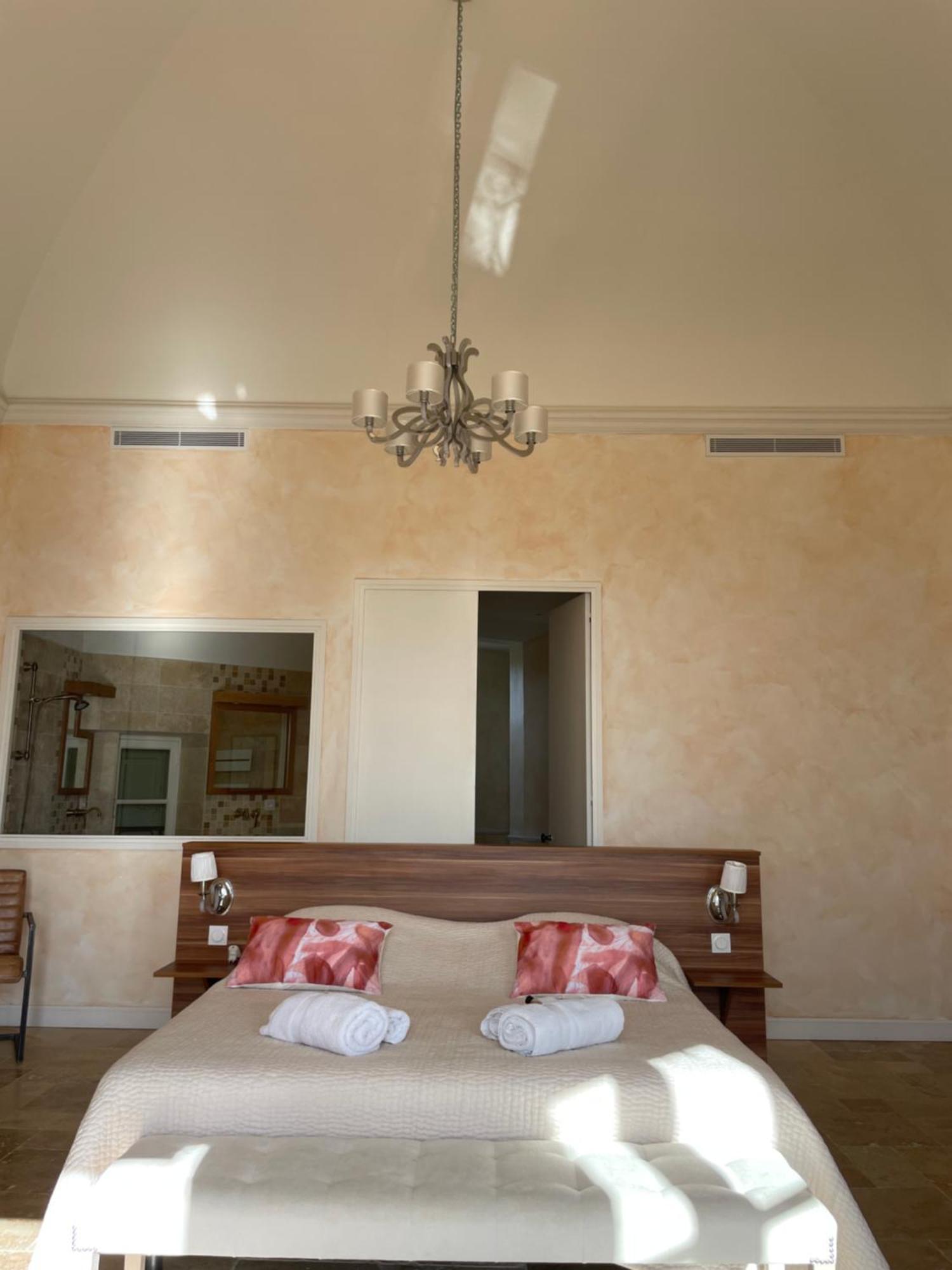 Le Chateau Des Costes Le Castellet  Buitenkant foto