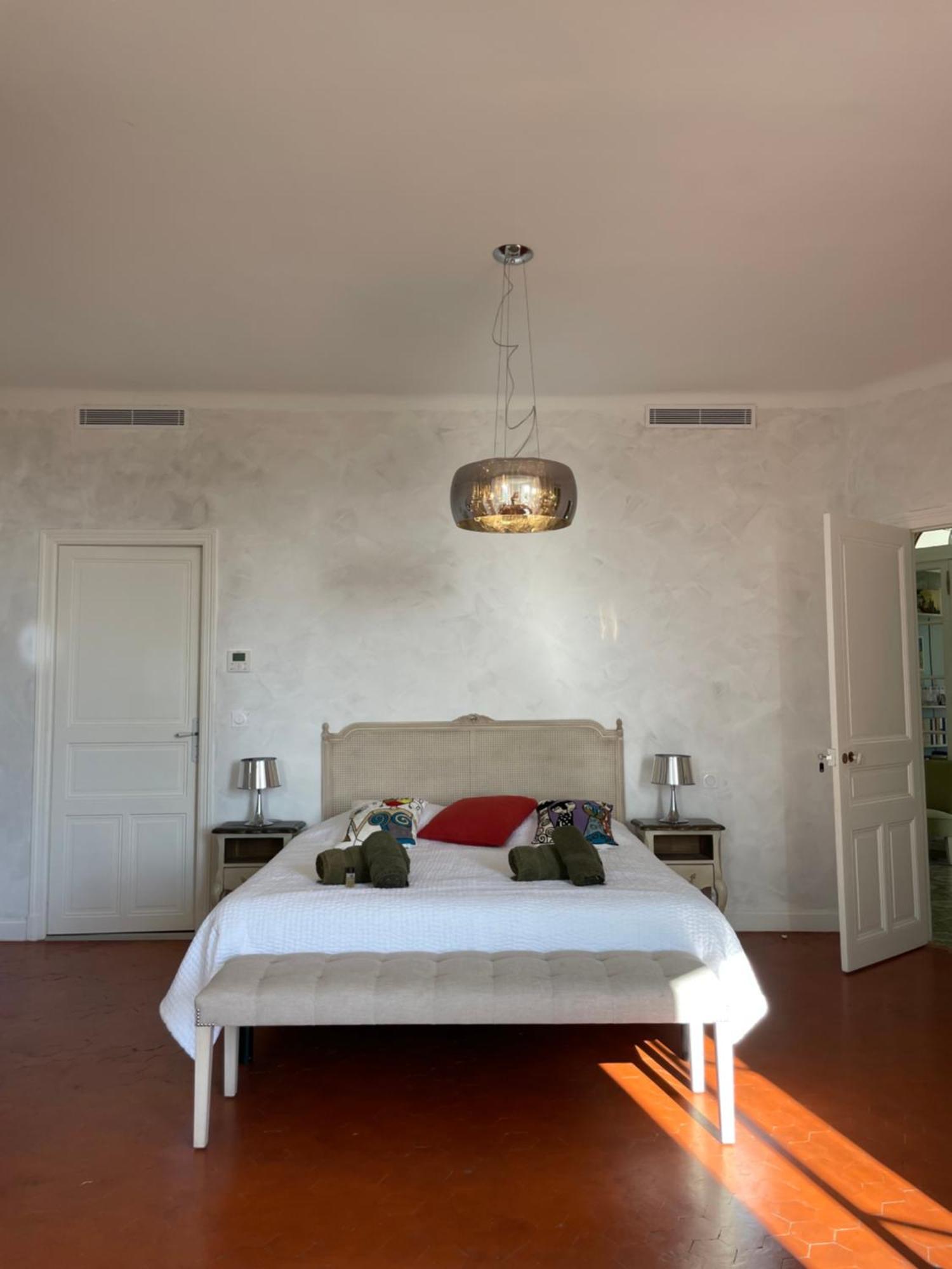 Le Chateau Des Costes Le Castellet  Buitenkant foto
